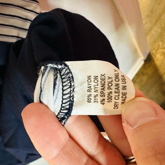 Slate & Willow Maternity Navy Stripe Crepe Pleated Back Shift Dress Size Large - Picture 8 of 12